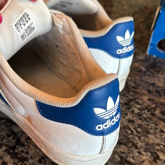 Adidas unisex superstar White and Blue Sneakers Classic Design M6.5 W 8 - Picture 11 of 11